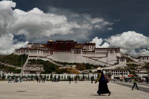 Tibet Travel Guide 2025: Best Time, Permits, Tours & Costs