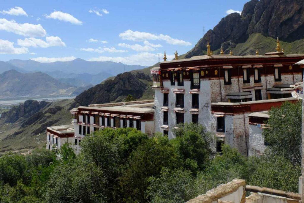 Tibet Monasteries: Discover Sacred Temples & Sites