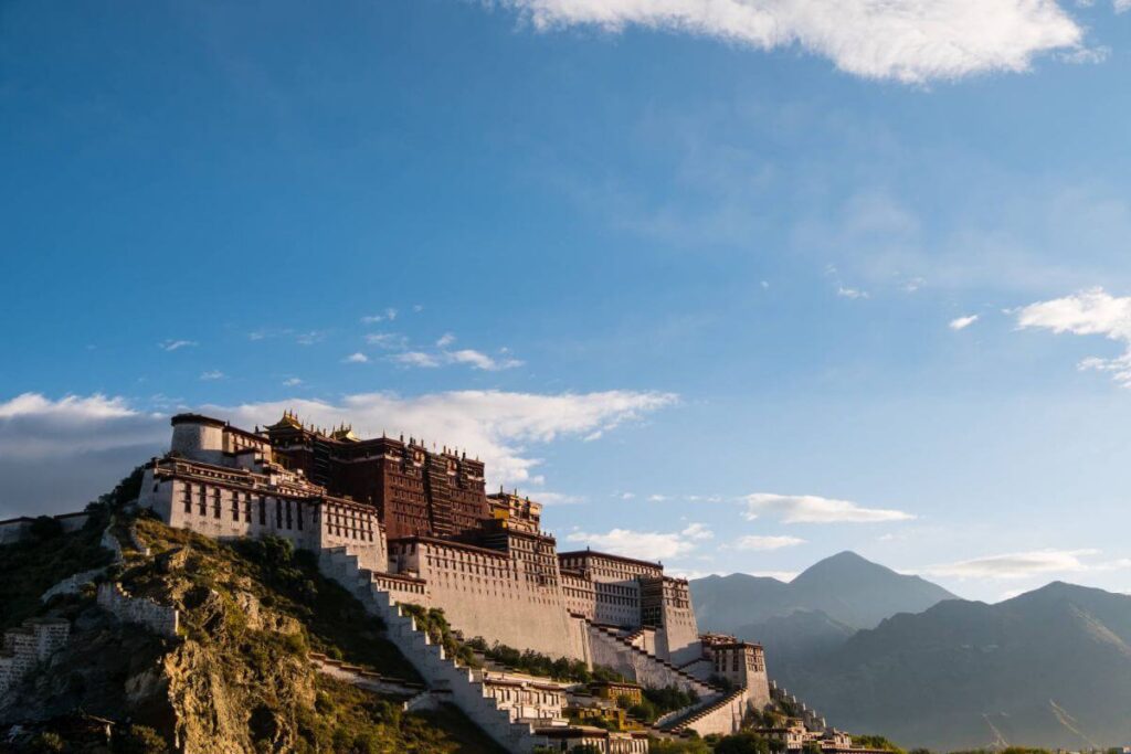 Visit Lhasa: Top Things To Do & See (2025 Guide) Experience Tibet Visit Lhasa: Top Things To Do & See (2025 Guide)