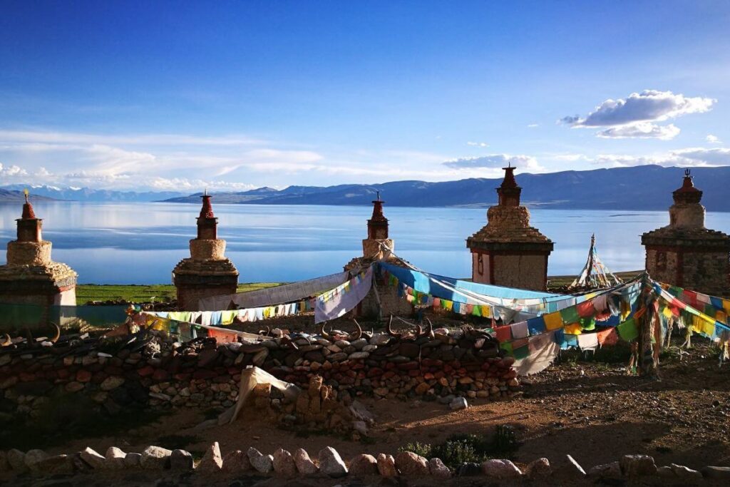 Discover the Best Tibetan Lakes: Top 5 Alpine Gems Experience Tibet Discover the Best Tibetan Lakes: Top 5 Alpine Gems