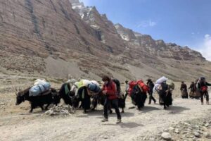 Your Tibet Motorbike Tour: Guide, Tips & Routes