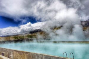 Tibet Hot Springs: Discover 5 Must-See Oases