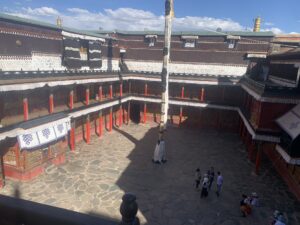 Tashilhunpo Monastery: A Journey into the 'Heap of Glory'