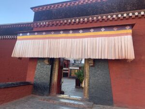 Tashilhunpo Monastery: A Journey into the 'Heap of Glory'