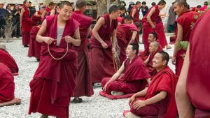 Sera Monastery monk debates