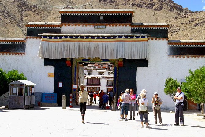 Experience Tibet Tashilhunpo Monastery