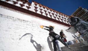 Potala Palace Tours & The Sweet Secret of Its Annual Whitewash: Visit Lhasa’s Iconic Wonder