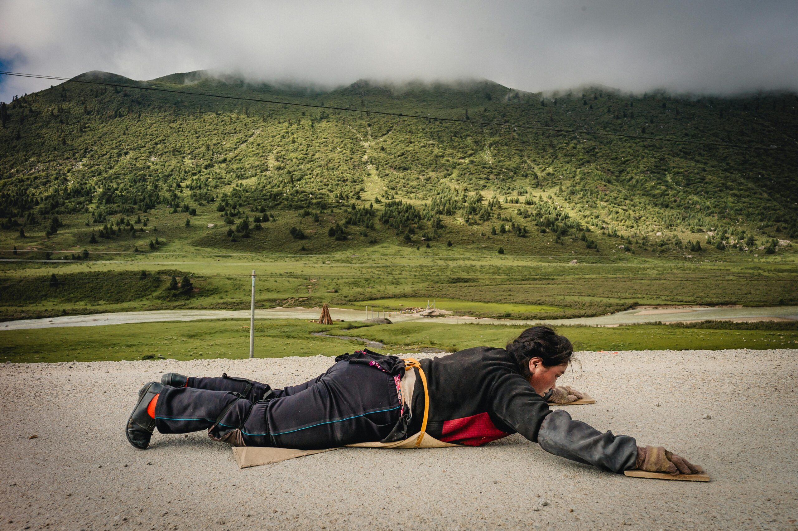Mani Stone Cairns in Tibet: Meaning, Traditions and How to Respect Them on Your Tour Experience Tibet Mani Stone Cairns in Tibet: Meaning, Traditions and How to Respect Them on Your Tour
