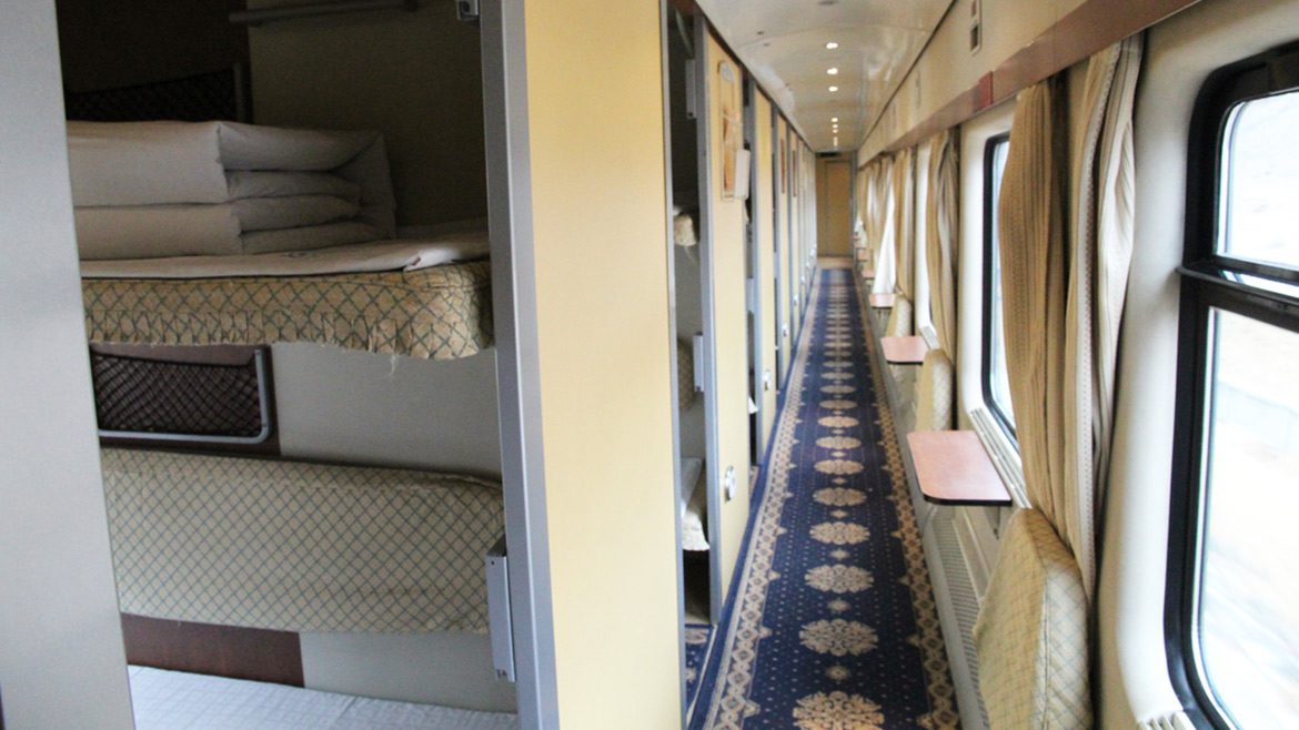 Experience Tibet Qinghai Tibet Railway train 3