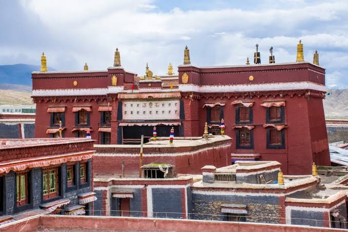 14-Day Luxury Tibet Everest Base Camp and Mount Kailash Private TourTour Experience Tibet 14-Day Luxury Tibet Everest Base Camp and Mount Kailash Private TourTour
