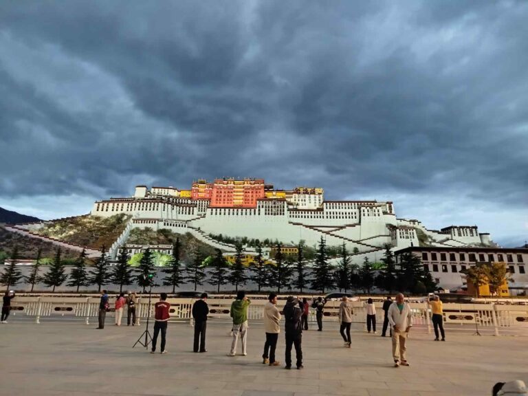 Photography Tibet Tours 2026: Best Dates & Gear Tips