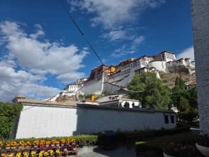 Photography Tibet Tours 2026: Best Dates & Gear Tips