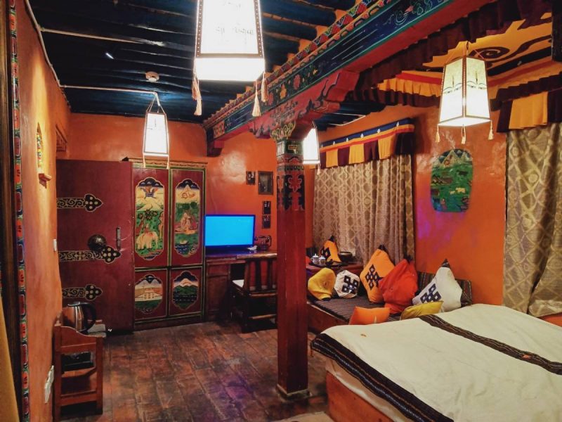 Where to Stay in Lhasa: Old Town, Potala Area or a Quieter Neighborhood?