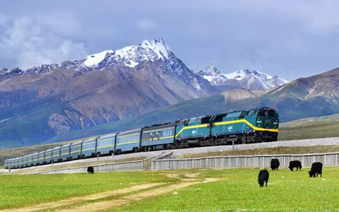 10-Day Chengdu to Tibet Train Tour