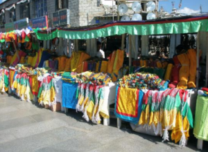 What to See in Lhasa: Local Markets, Barkhor Street Shopping, Sweet Tea Houses & Where to Eat (Plus Top Sights)