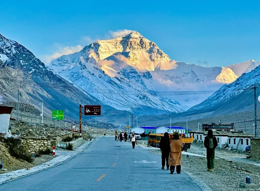 Winter Tibet 2026–2027: Free Scenic Areas, What Stays Open and the Best Routes